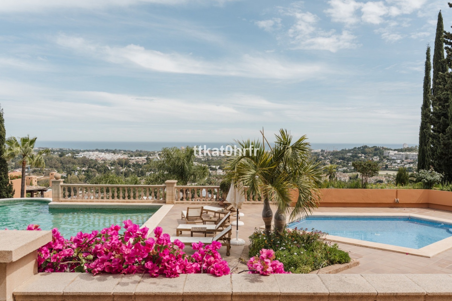 Resale - apartment - Marbella - Nueva Andalucía