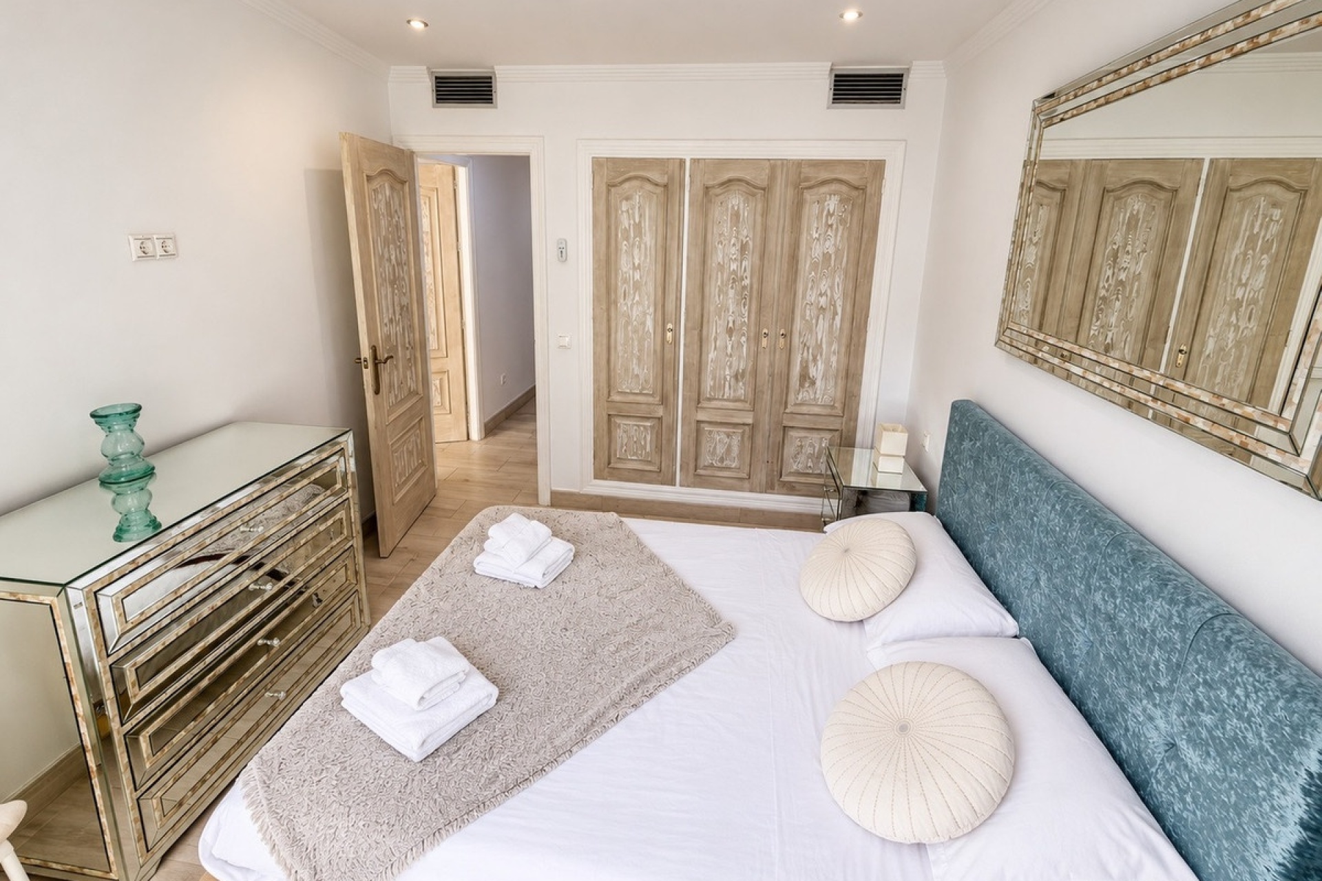 Resale - apartment - Marbella - Nueva Andalucía