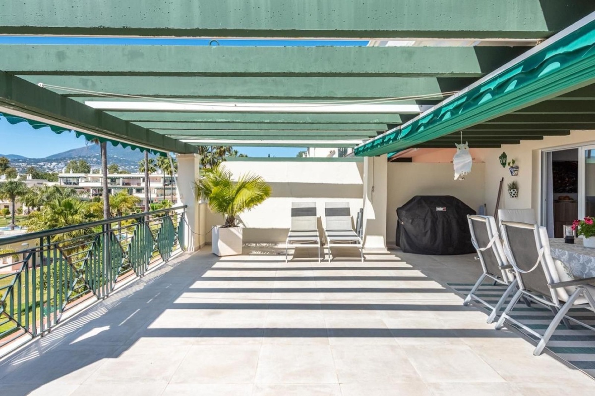 Resale - apartment - Marbella - Nueva Andalucía