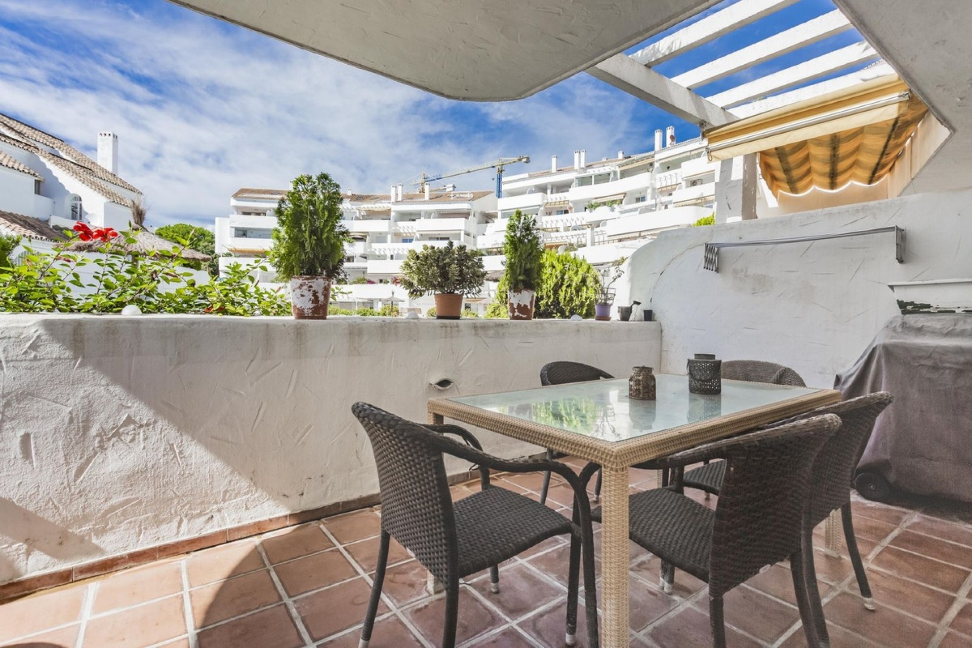 Resale - apartment - Marbella - Nueva Andalucía