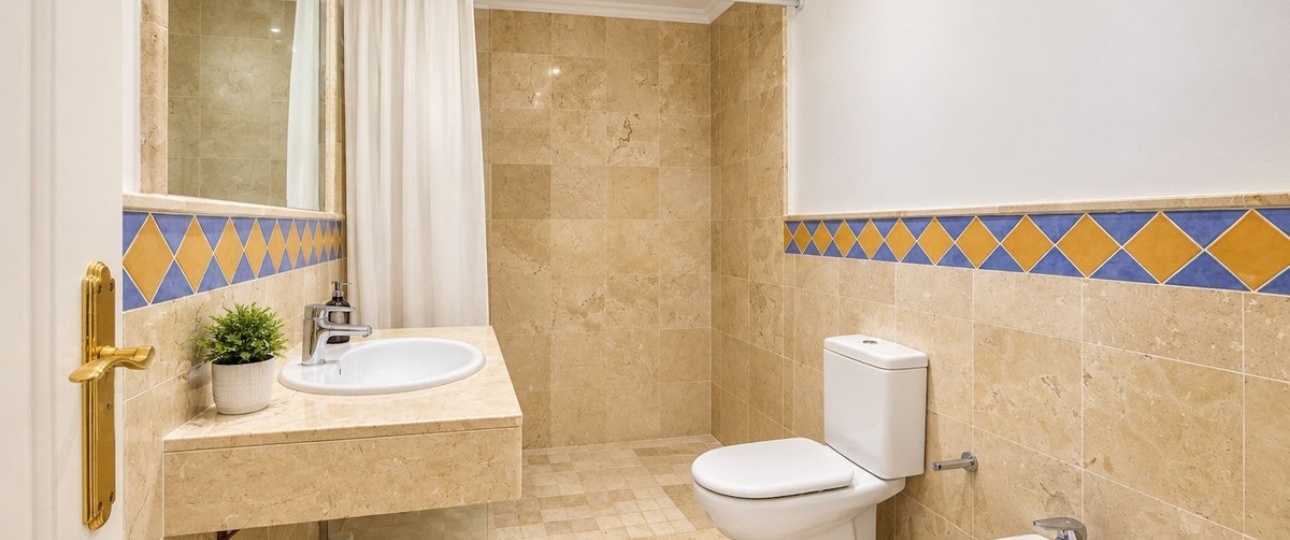 Resale - apartment - Marbella - Nueva Andalucía