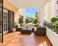 Resale - apartment - Marbella - Nueva Andalucía