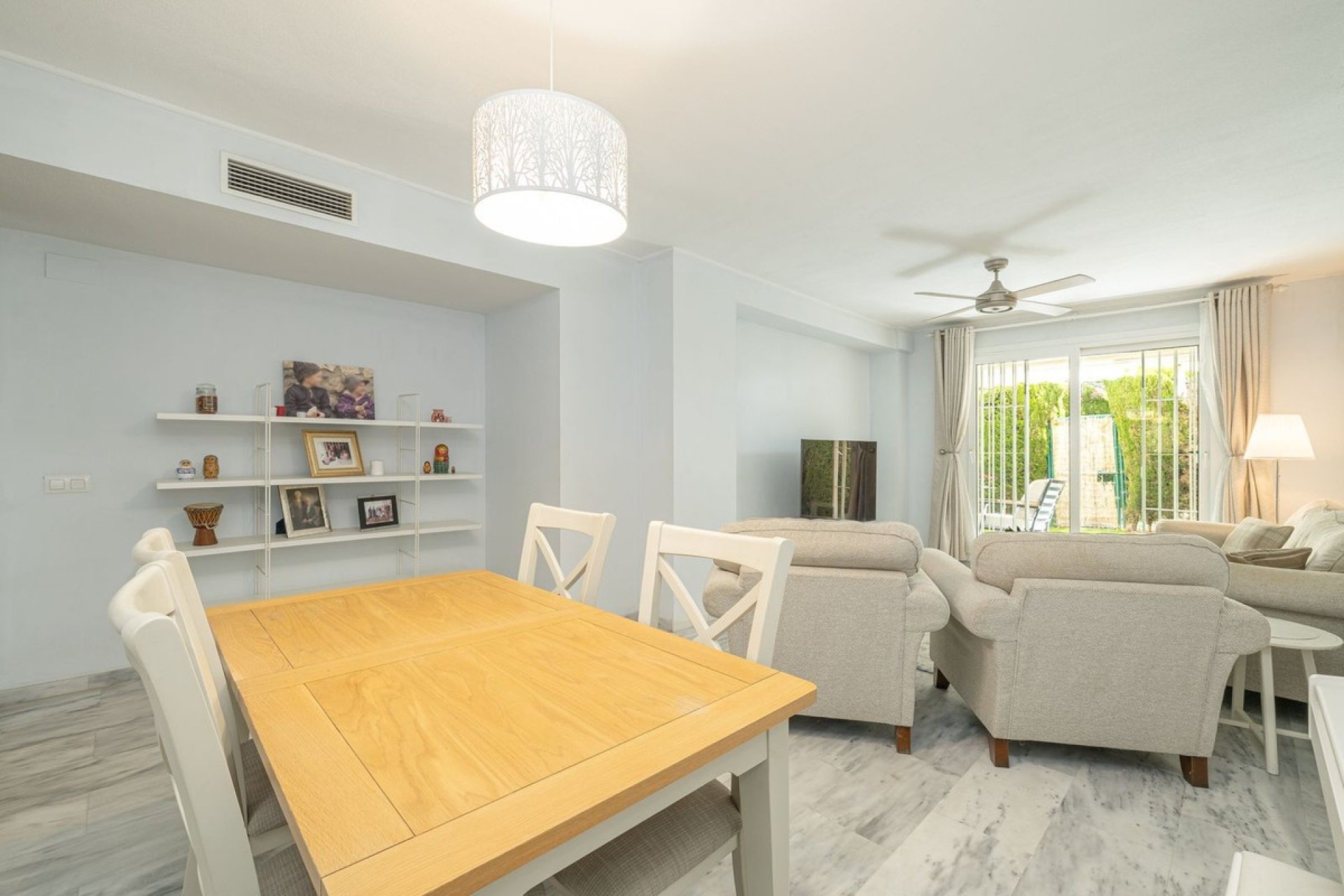 Resale - apartment - Marbella - Nueva Andalucía