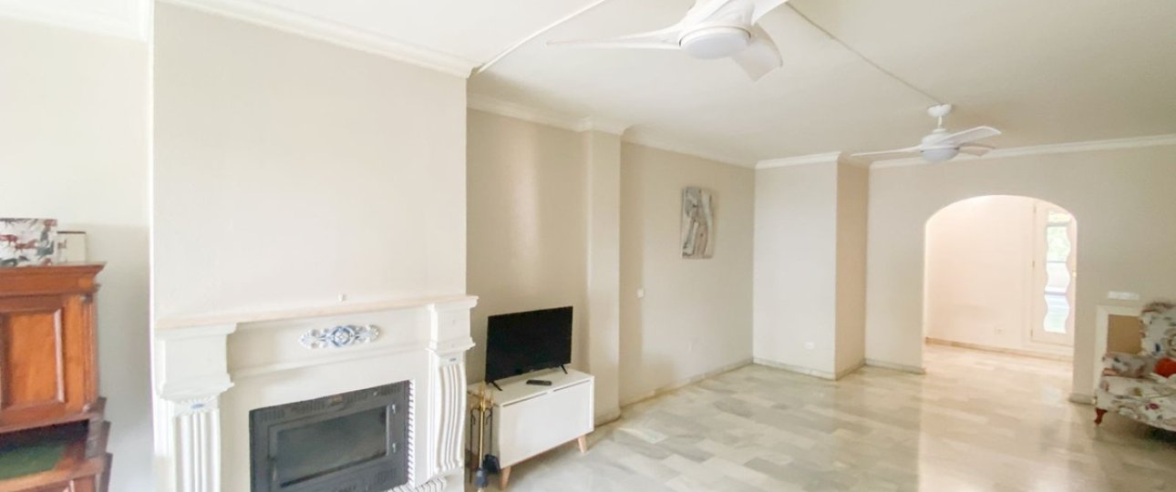 Resale - apartment - Marbella - Nueva Andalucía