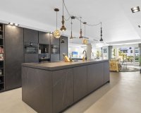 Resale - apartment - Marbella - Puerto Banús