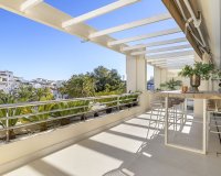 Resale - apartment - Marbella - Puerto Banús