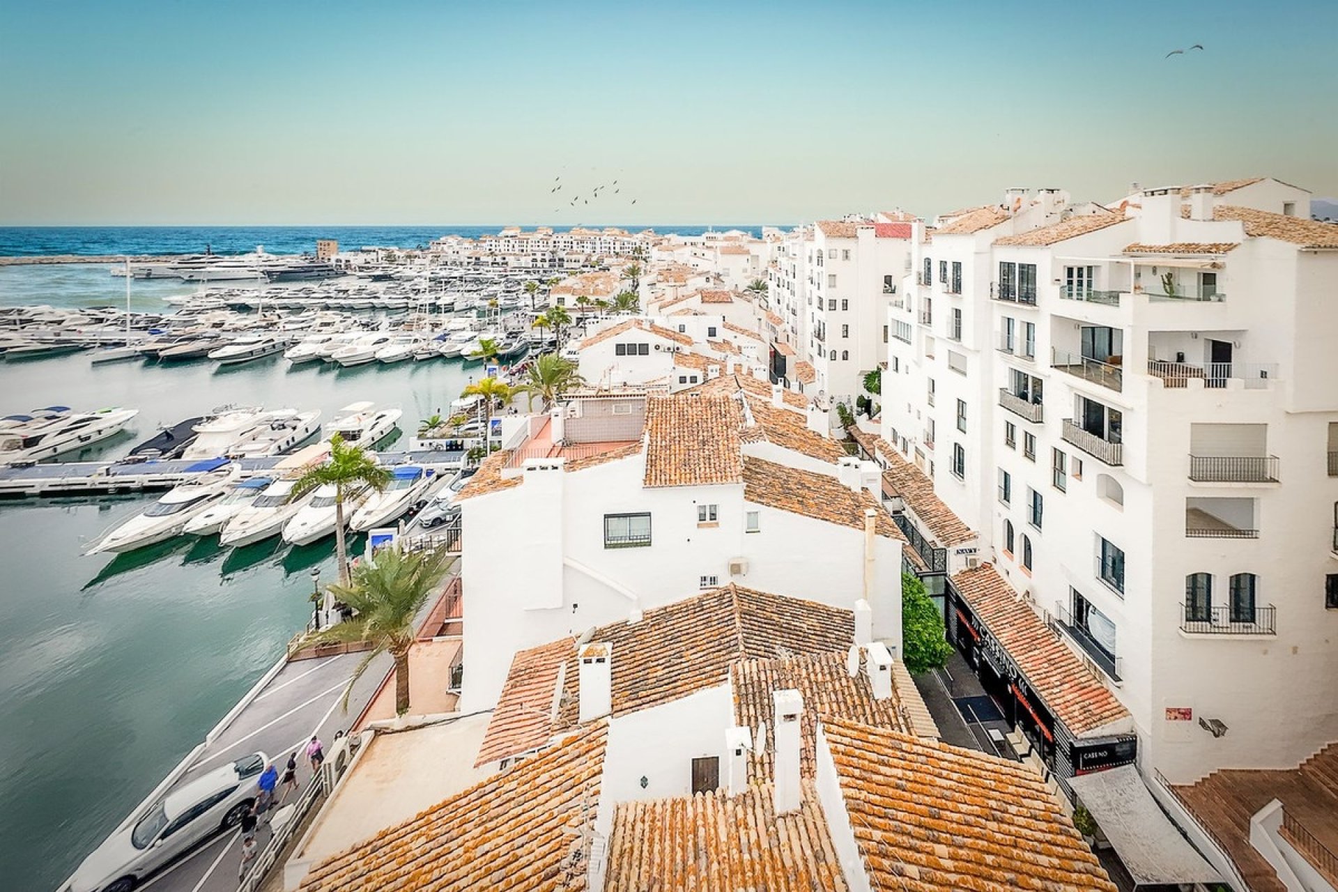 Resale - apartment - Marbella - Puerto Banús