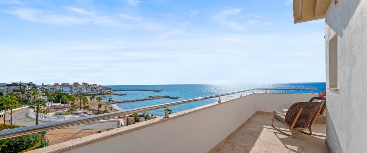 Resale - apartment - Marbella - Puerto Banús