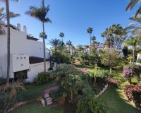 Resale - apartment - Marbella - Puerto Banús