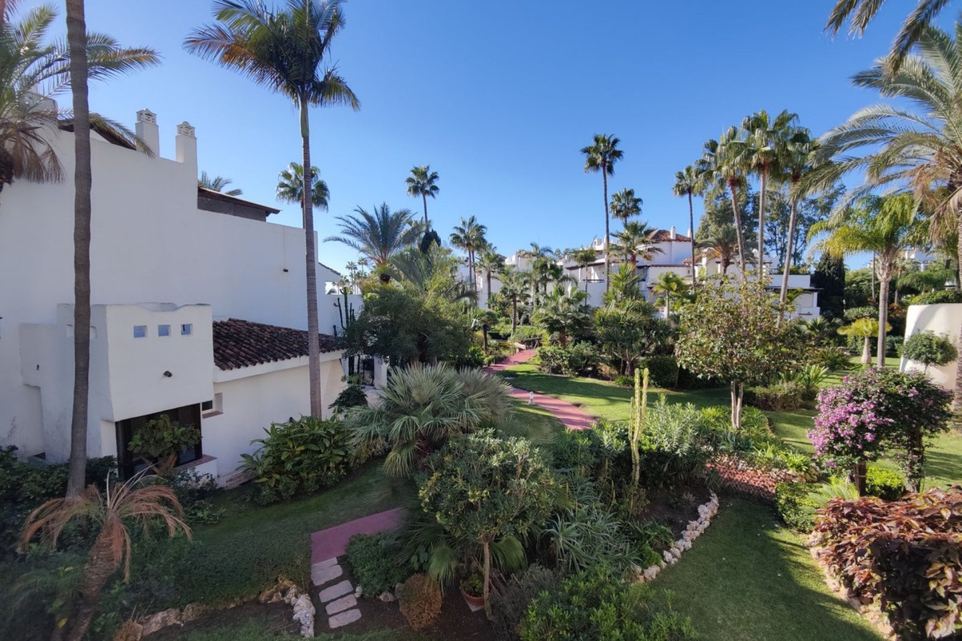 Resale - apartment - Marbella - Puerto Banús