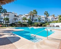 Resale - apartment - Marbella - Puerto Banús