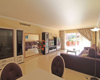 Resale - apartment - Marbella - Puerto Banús