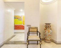 Resale - apartment - Marbella - Puerto Banús
