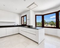 Resale - apartment - Marbella - Puerto Banús
