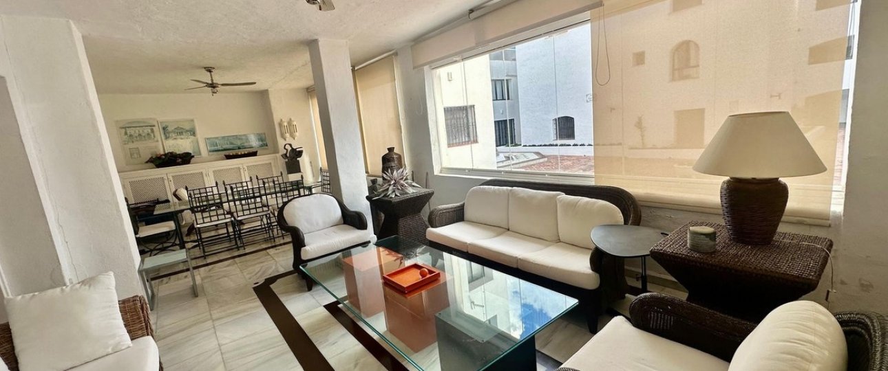 Resale - apartment - Marbella - Puerto Banús