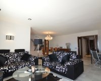 Resale - apartment - Marbella - Puerto Banús