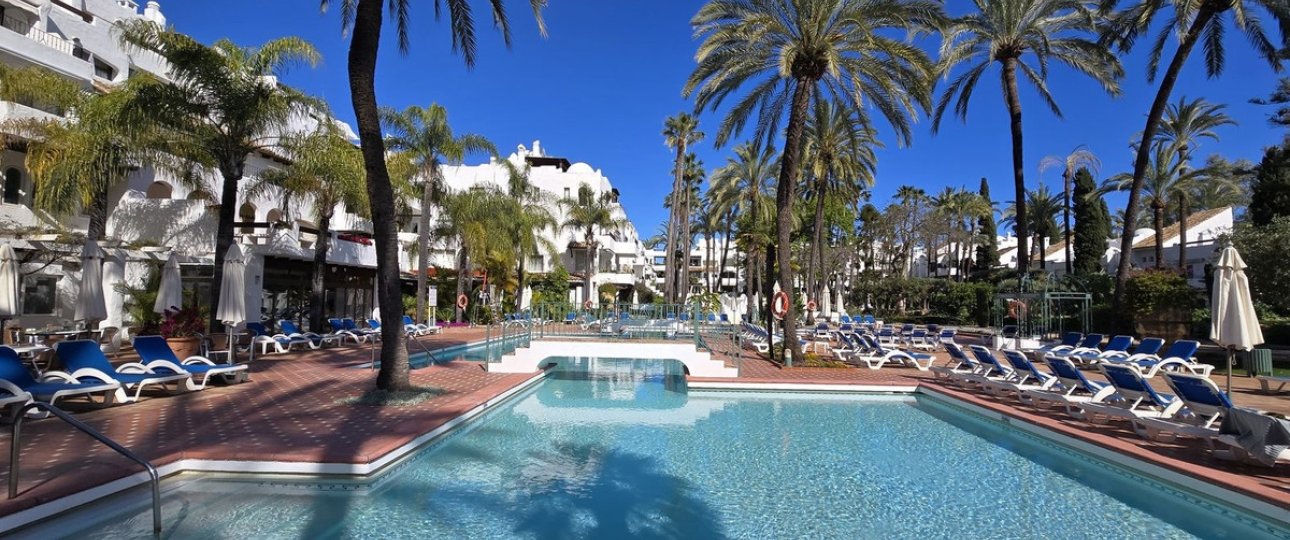 Resale - apartment - Marbella - Puerto Banús