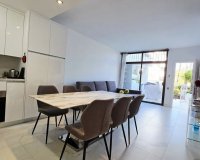 Resale - apartment - Marbella - Puerto Banús