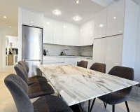 Resale - apartment - Marbella - Puerto Banús