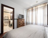 Resale - apartment - Marbella - Puerto Banús