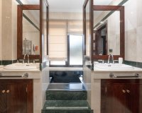 Resale - apartment - Marbella - Puerto Banús