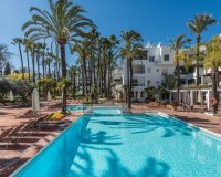 Resale - apartment - Marbella - Puerto Banús