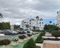 Resale - apartment - Marbella - Puerto Banús