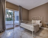 Resale - apartment - Marbella - Puerto Banús