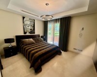 Resale - apartment - Marbella - Puerto Banús