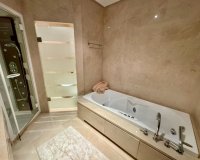 Resale - apartment - Marbella - Puerto Banús