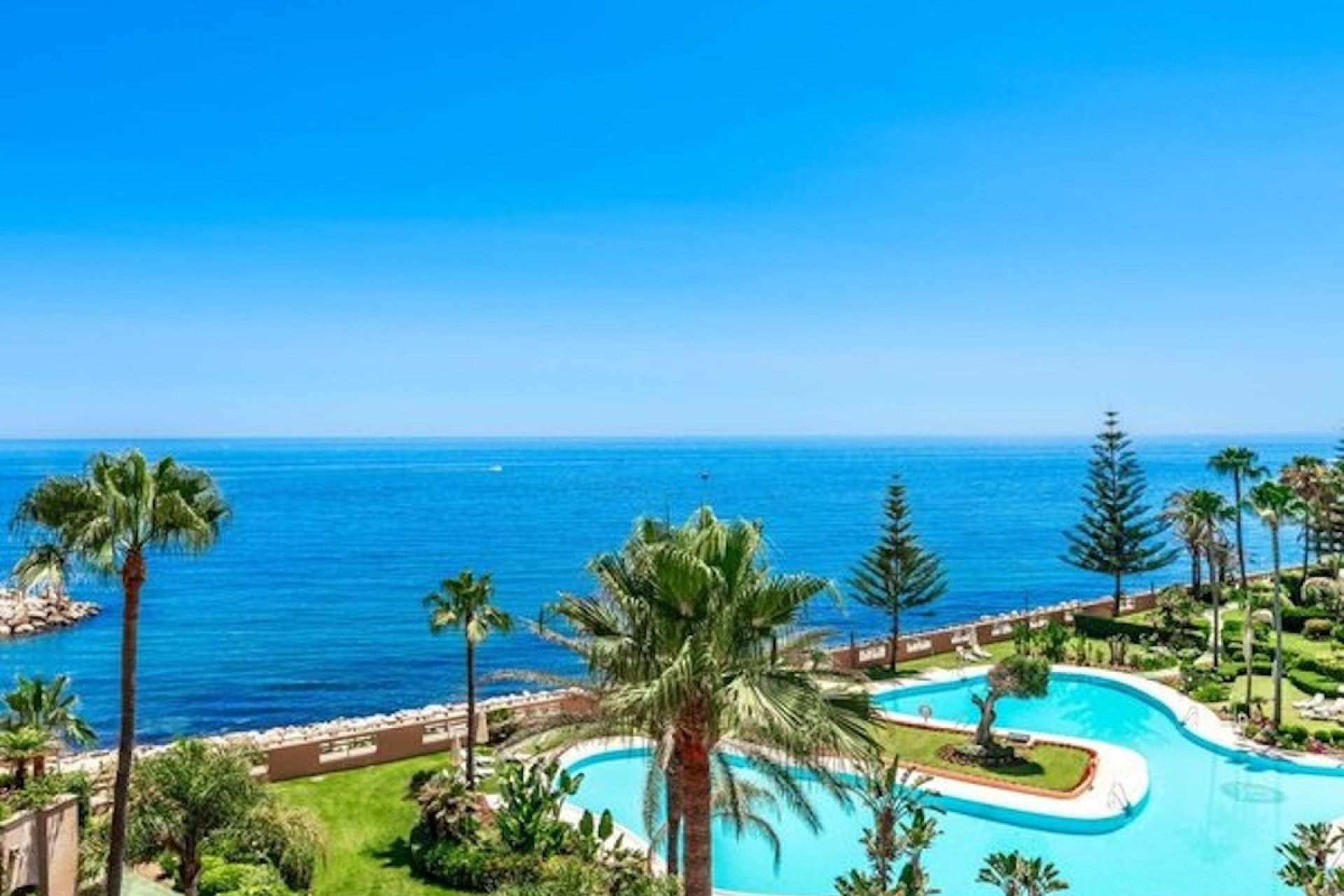 Resale - apartment - Marbella - Puerto Banús