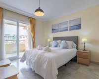 Resale - apartment - Marbella - Puerto Banús