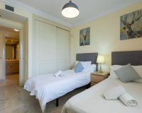 Resale - apartment - Marbella - Puerto Banús