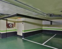 Resale - apartment - Marbella - Puerto Banús