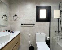 Resale - apartment - Marbella - Puerto Banús
