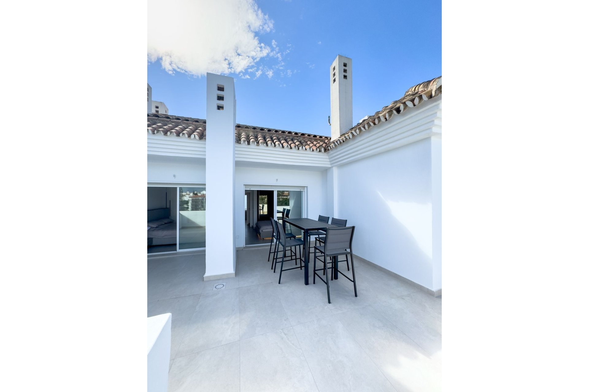 Resale - apartment - Marbella - Puerto Banús
