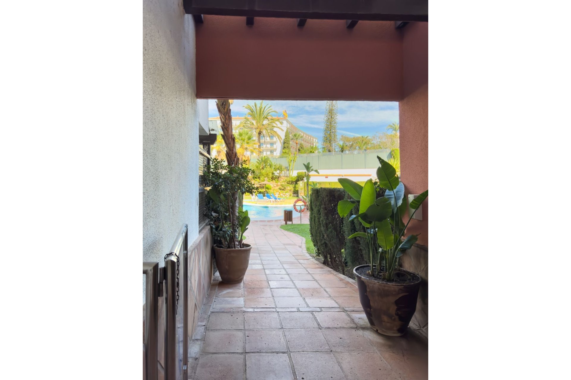 Resale - apartment - Marbella - Puerto Banús