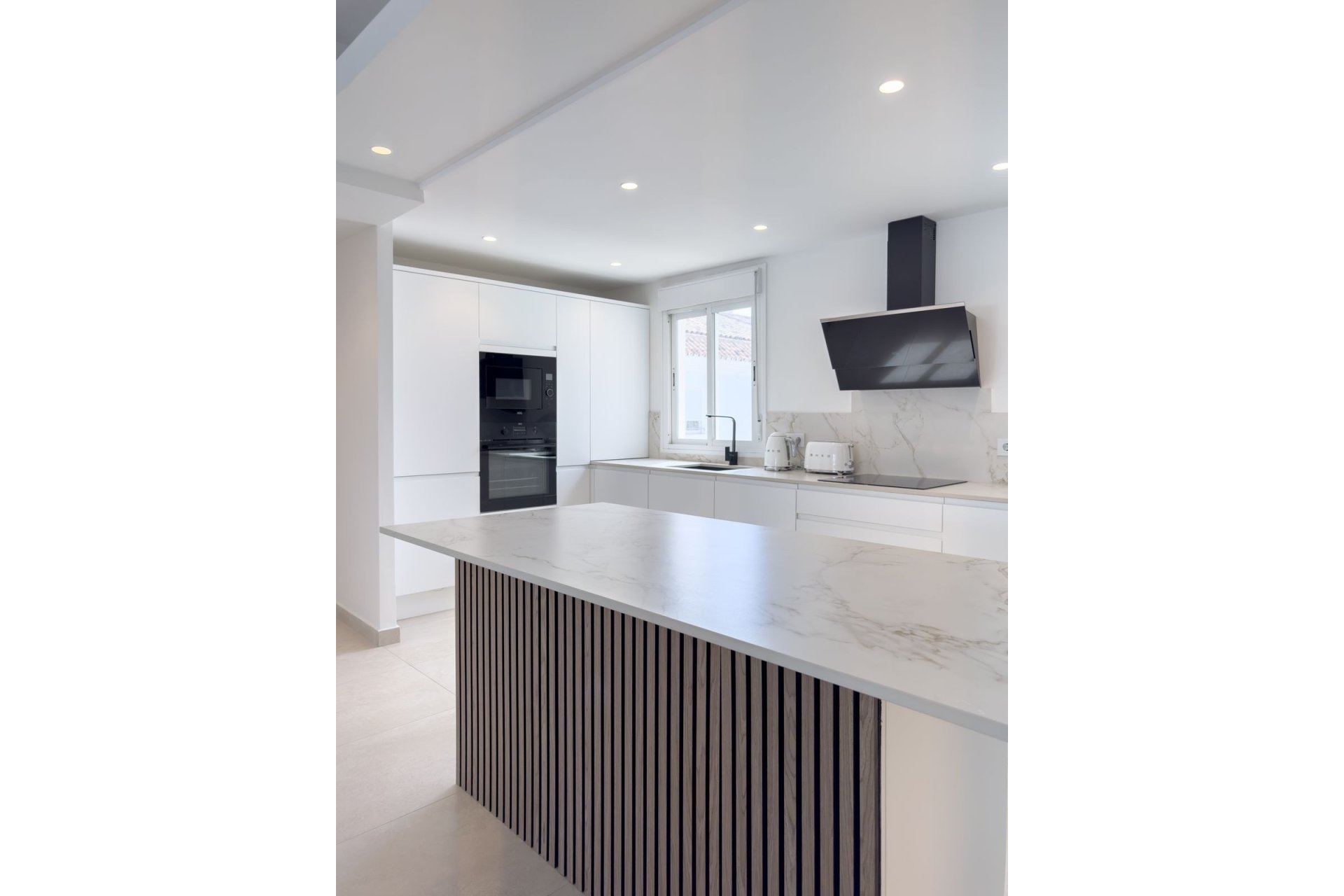 Resale - apartment - Marbella - Puerto Banús