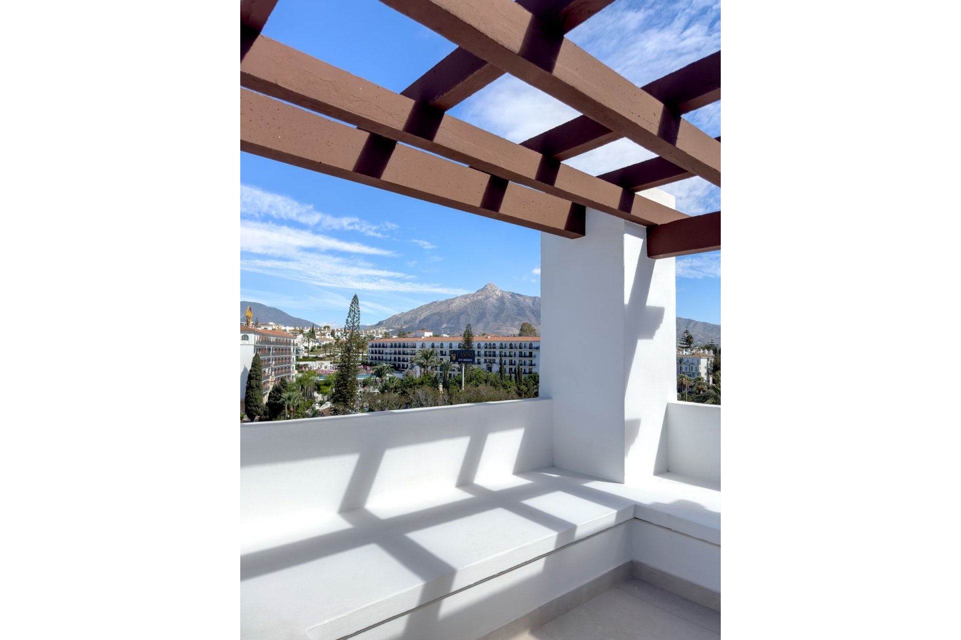 Resale - apartment - Marbella - Puerto Banús