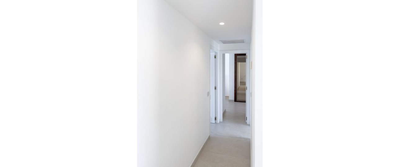 Resale - apartment - Marbella - Puerto Banús