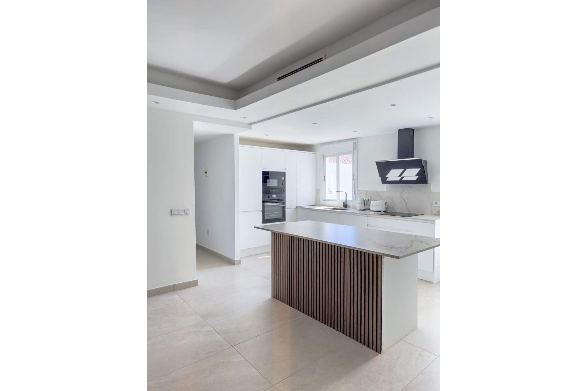 Resale - apartment - Marbella - Puerto Banús