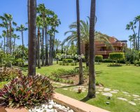 Resale - apartment - Marbella - Puerto Banús