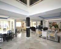 Resale - apartment - Marbella - Puerto Banús