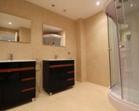 Resale - apartment - Marbella - Puerto Banús