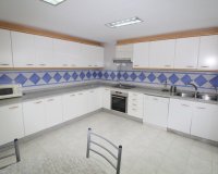 Resale - apartment - Marbella - Puerto Banús