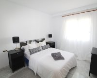 Resale - apartment - Marbella - Puerto Banús