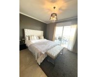 Resale - apartment - Marbella - Puerto Banús