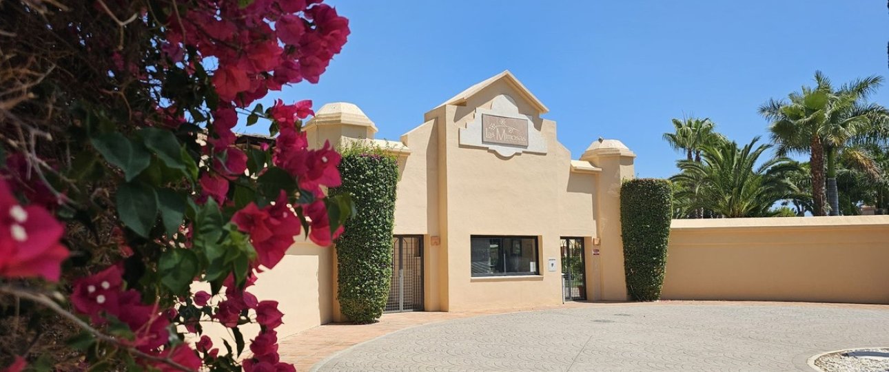 Resale - apartment - Marbella - Puerto Banús