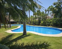 Resale - apartment - Marbella - Puerto Banús