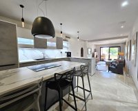 Resale - apartment - Marbella - Puerto Banús